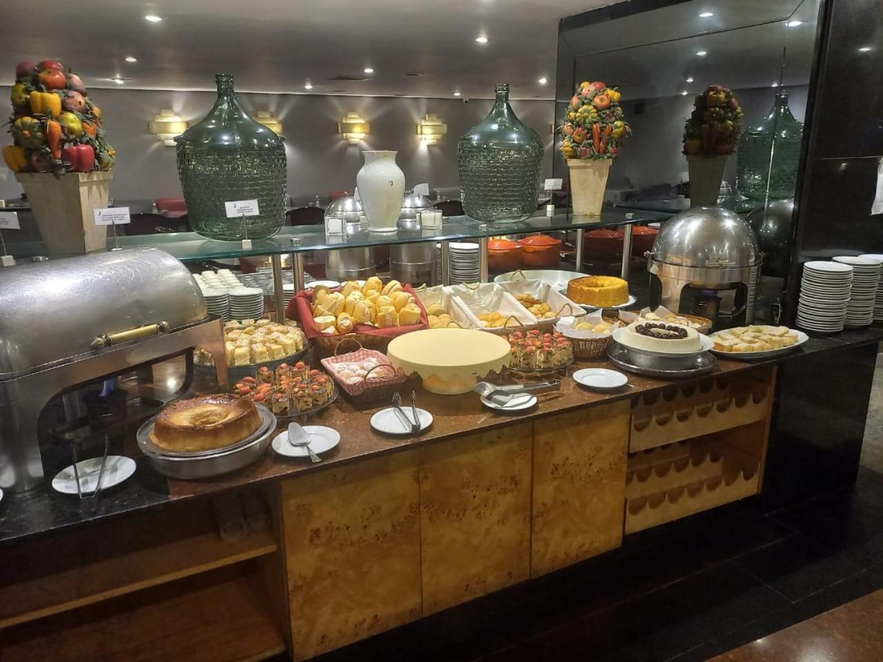 Royalty Copacabana Hotel Рио де Жанейро Екстериор снимка